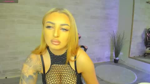 Lexi online show from October 22, 2025, 5:30 am