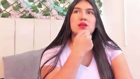 Gabrielle online show from December 21, 2025, 10:55 am