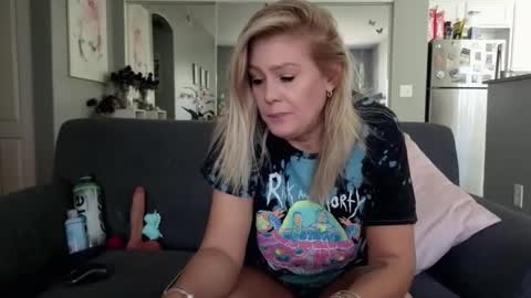 Lexi online show from September 16, 2025, 5:25 pm