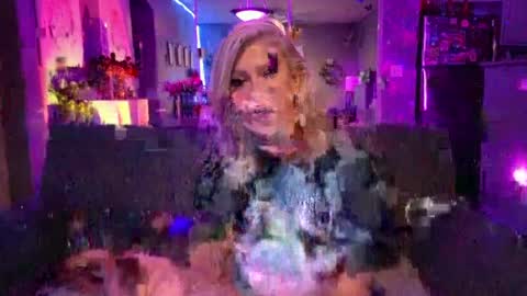Lexi online show from May 7, 2026, 7:14 am