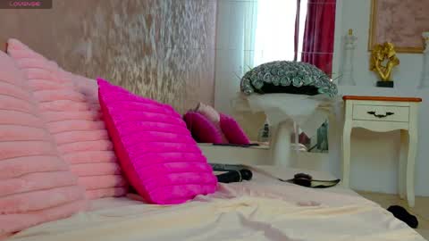 LEXXY online show from April 17, 2026, 4:48 am