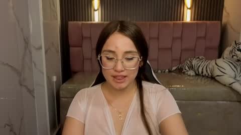 Snapshot of lexia_b chatting on April 7, 2026, 8:31 pm Lexi online show from April 7, 2026, 8:31 pm