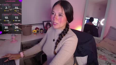 Lexie Thompson   8pm  0000am -5 online show from November 19, 2025, 12:43 am