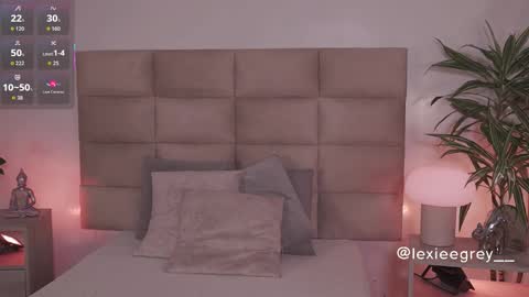 Lexie  online show from March 12, 2026, 11:49 am