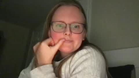 Snapshot of lexielilacs chatting on December 15, 2024, 3:13 am lexie online show from December 15, 2024, 3:13 am