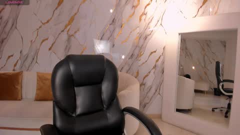 Lexie  online show from February 15, 2026, 12:47 pm