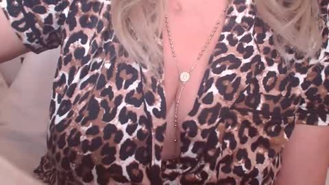 Hannah online show from October 1, 2025, 8:59 pm