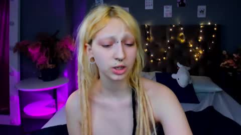 Lexy online show from February 24, 2025, 1:31 pm