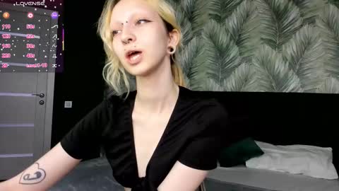 Lexy online show from September 12, 2025, 10:26 am