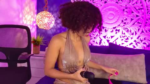 lexyskye online show from February 24, 2026, 12:03 pm