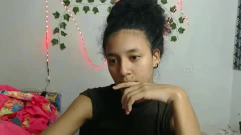 lolita online show from January 16, 2025, 5:11 am