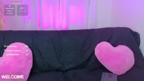 Leydy Stone online show from September 10, 2025, 4:18 pm