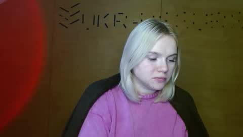 Snapshot of leyla_le chatting on January 16, 2026, 12:09 pm Leyla online show from January 16, 2026, 12:09 pm