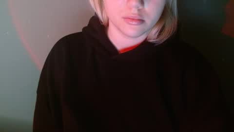 Snapshot of leyla_le chatting on February 11, 2026, 7:13 am Leyla online show from February 11, 2026, 7:13 am