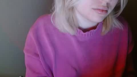 Snapshot of leyla_le chatting on February 12, 2026, 6:41 am Leyla online show from February 12, 2026, 6:41 am