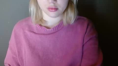 Snapshot of leyla_le chatting on February 13, 2026, 6:42 am Leyla online show from February 13, 2026, 6:42 am