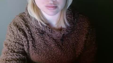 Snapshot of leyla_le chatting on February 20, 2026, 6:48 am Leyla online show from February 20, 2026, 6:48 am