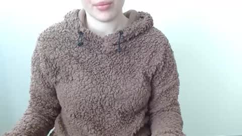 Snapshot of leyla_le chatting on March 7, 2026, 7:16 am Leyla online show from March 7, 2026, 7:16 am