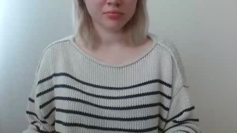 Snapshot of leyla_le chatting on March 18, 2026, 6:38 am Leyla online show from March 18, 2026, 6:38 am