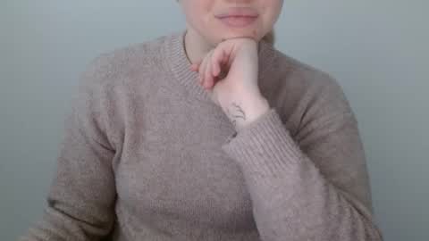 Snapshot of leyla_le chatting on March 31, 2026, 5:52 am Leyla online show from March 31, 2026, 5:52 am