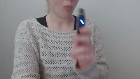 Snapshot of leyla_le chatting on April 4, 2026, 6:00 am Leyla online show from April 4, 2026, 6:00 am