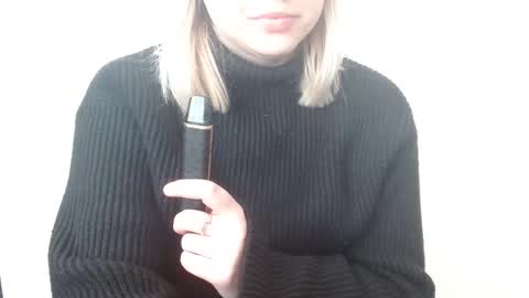 Snapshot of leyla_le chatting on April 7, 2026, 6:58 am Leyla online show from April 7, 2026, 6:58 am