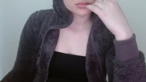 Snapshot of leyla_le chatting on April 8, 2026, 6:13 am Leyla online show from April 8, 2026, 6:13 am