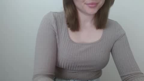Snapshot of leyla_le chatting on April 20, 2026, 8:50 am Leyla online show from April 20, 2026, 8:50 am