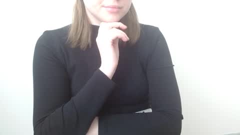 Snapshot of leyla_le chatting on April 22, 2026, 7:22 am Leyla online show from April 22, 2026, 7:22 am