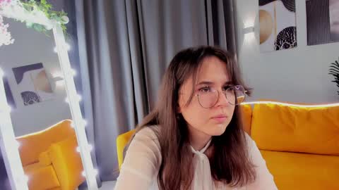 leylamirage online show from April 8, 2026, 12:49 pm