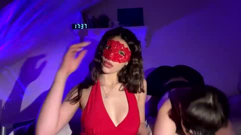 Leyla and Mia online show from February 13, 2026, 4:36 pm