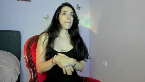 Leyna online show from March 9, 2025, 5:00 am