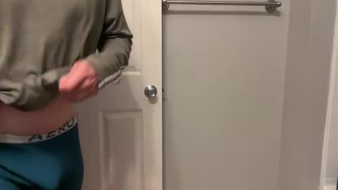 lhotboyl online show from September 25, 2025, 2:32 pm