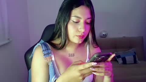 Lia  online show from June 20, 2026, 12:03 am