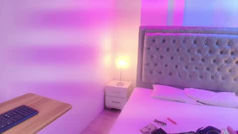 Lia  online show from April 23, 2026, 4:24 am