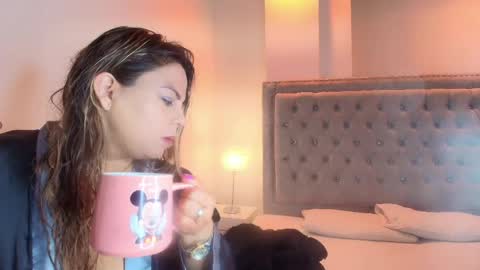 Lia  online show from April 25, 2026, 4:26 am