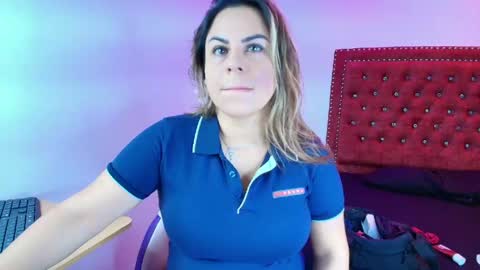 Lia  online show from May 21, 2026, 4:08 am