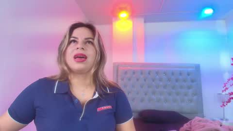 Lia  online show from May 27, 2026, 4:09 am