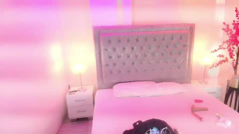 Lia  online show from May 29, 2026, 3:48 am