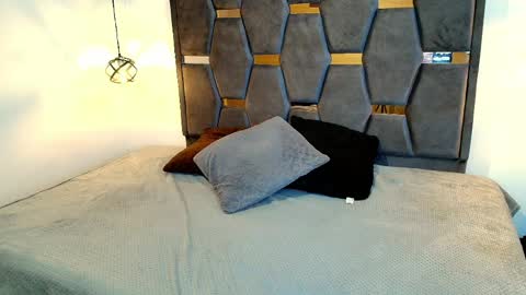  LIA  online show from April 7, 2026, 11:54 am