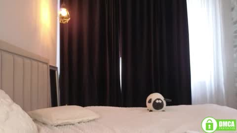 Lia  online show from September 18, 2025, 10:06 am