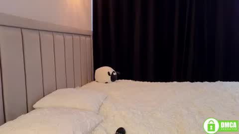 Lia  online show from October 8, 2025, 10:13 am