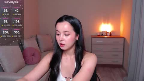L I A online show from September 24, 2025, 3:48 pm