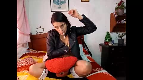 Lia online show from December 27, 2024, 2:12 pm