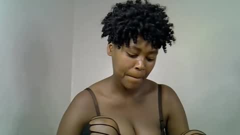 lia online show from September 11, 2025, 9:04 pm