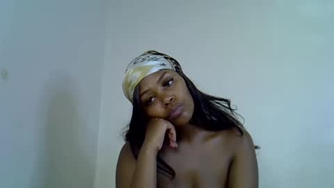 lia online show from October 16, 2025, 3:24 pm