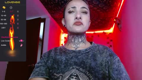 lia spicy   ig online show from April 6, 2026, 3:24 pm