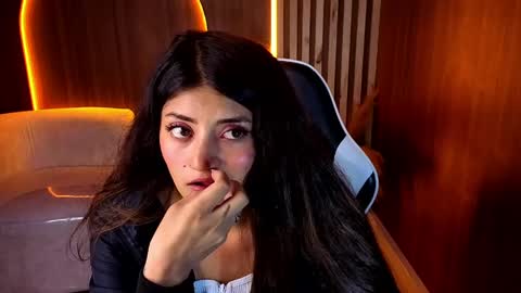 Online 1400 - 2100 online show from April 2, 2026, 2:42 am