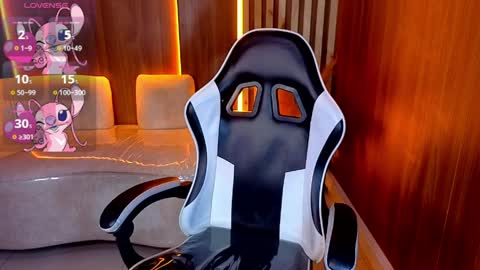 Online 1400 - 2100 online show from April 3, 2026, 12:25 pm