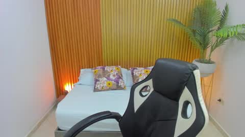 Lia  online show from February 23, 2025, 2:07 am